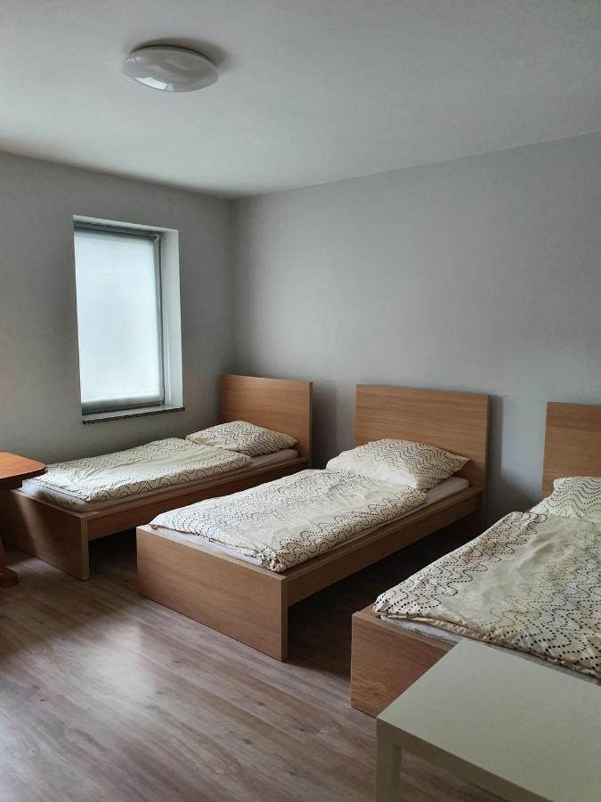 Kamienica Zerniki Wroclawskie Esterno foto
